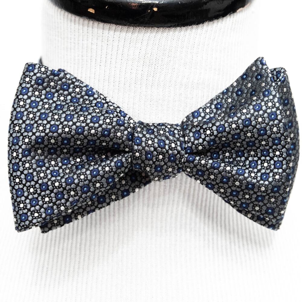 New Daniel Cremieux Blue Geometric Circle 100% Silk Self Tie Bow Tie Bowtie